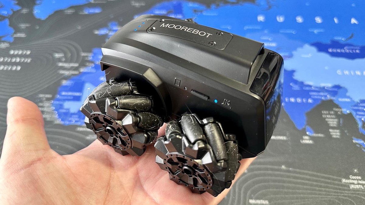 MikyAncona's tweet photo. Fantastico il robot Scout di @meetmoorebot !
Perfetto per esplorare , monitorare e scoprire !
#moorebot #scout #robot #mikyancona #ai #moorebotscout #moorebotscoute #scoute #discovery #monitor #explorer #explore #robotai #tech #technology #
https://t.co/04ysQpnEhi https://t.co/gLgf1E034P