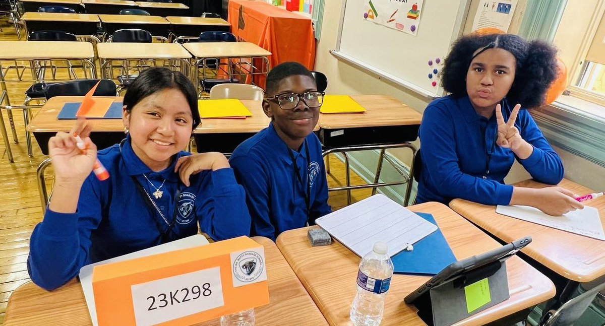 District23Rising tweet media