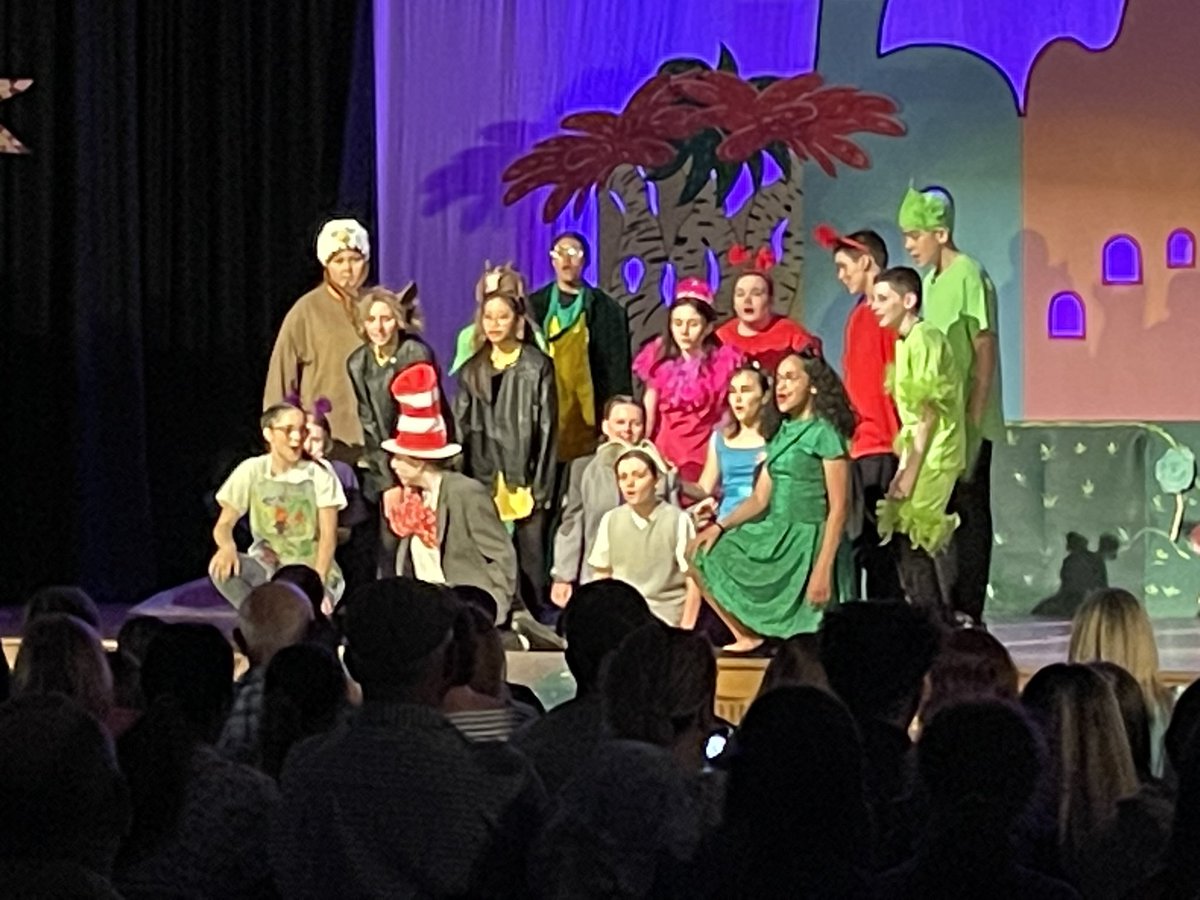 RMSDracut's tweet photo. Congratulations to RMS students, teachers and crew for a wonderful performance of Seussical, Jr.! It was a fantastic opening night! @DracutSuper @MrsWheeler_RMS https://t.co/xm9X8hB7AC
