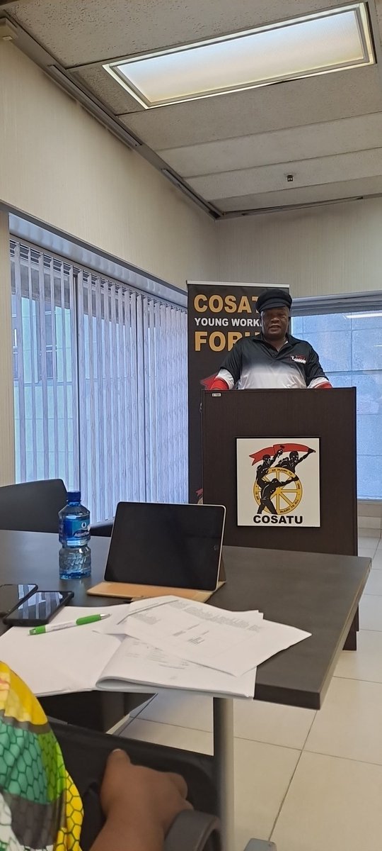 _cosatu's tweet photo. COSATU General Secretary, Solly Phetoe is addressing the National Young Workers Meeting at COSATU House, in Braamfontein #CosatuYoungWorkers #Back2Basics https://t.co/0DEOPjdpys