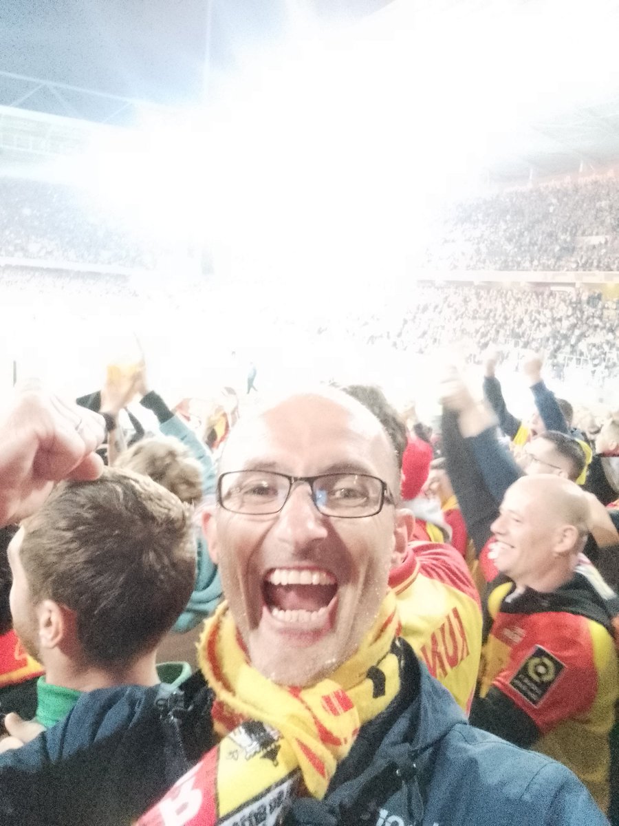 chaouch_tahar's tweet photo. Lensois sans faille depuis 1985...QUEL BONHEUR, QUELLE RÉSURRECTION, QUELLE FIERTÉ 🔥❤️💛 https://t.co/QfDqlpJnIB