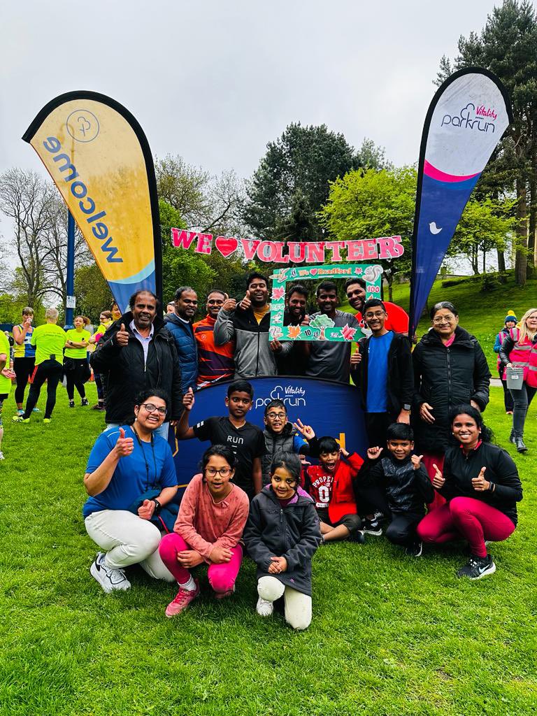 mail2packiya's tweet photo. Loud cheer after a while!! Back to 5KM Parkrun today with  @rainbowPLA school kids 👏👍 https://t.co/sl1c9l3mqW
