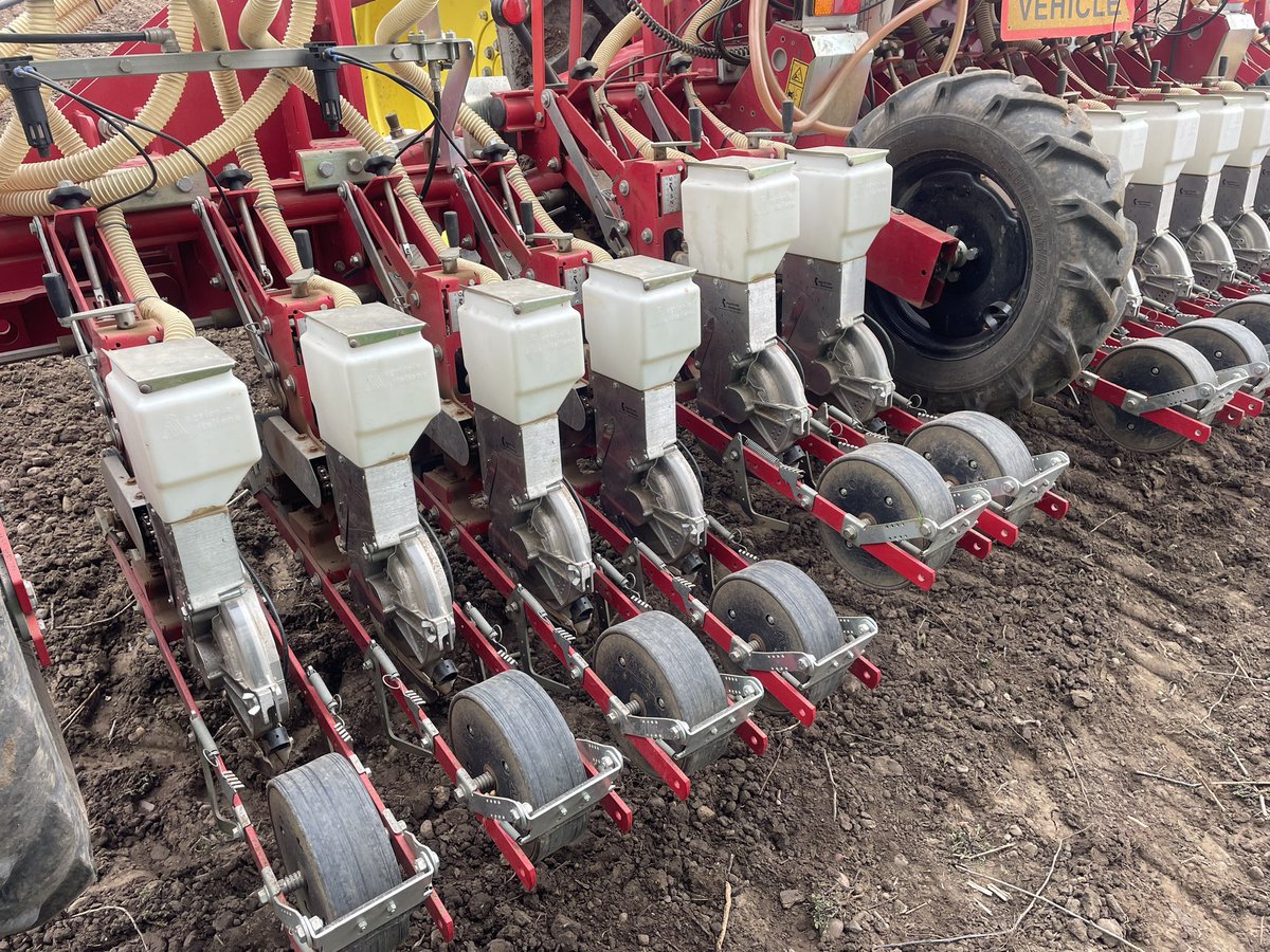 hawford_john's tweet photo. @Tom_Clarke @bencm305 @Farmer_Tom_UK @toucan_farm We’re in a similar situation with fussy drills (salad onions/beetroot) but struggling to find anything off the shelf/readily available to adapt them https://t.co/QTWqAPeYX7