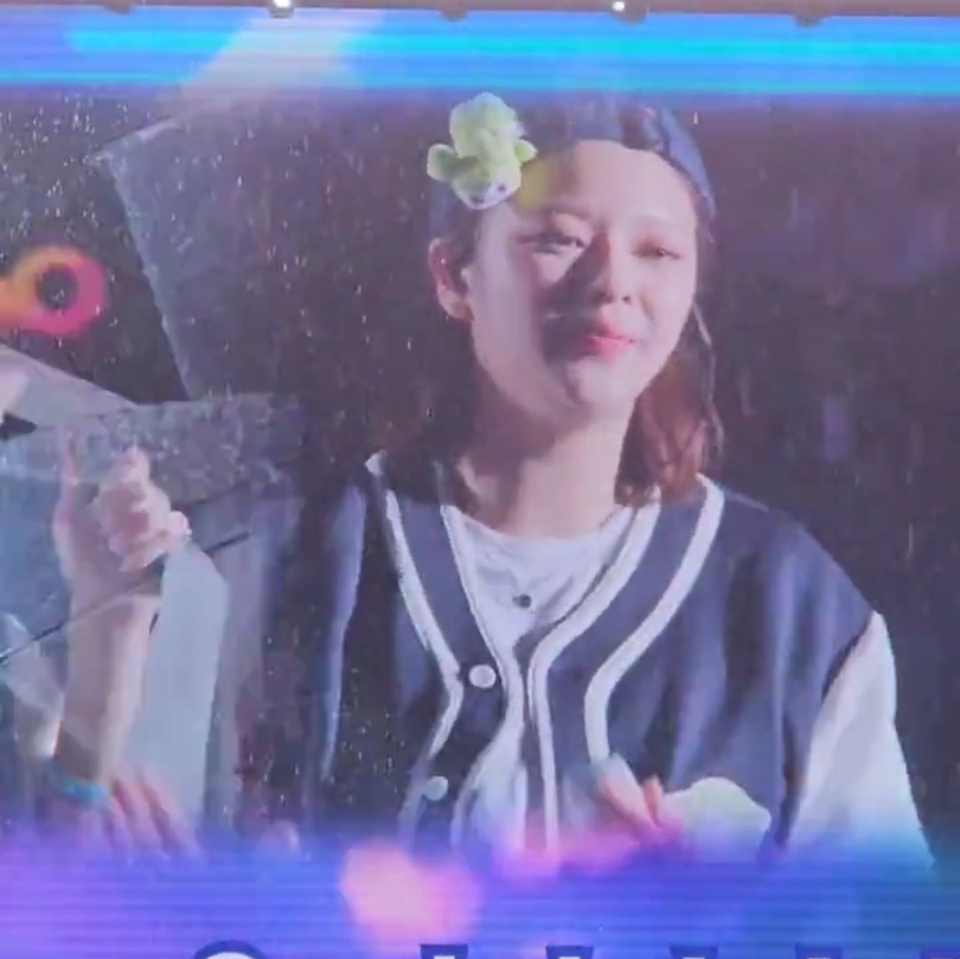 😴 on Twitter "hat backwards and the jeongvely hanging 😣"