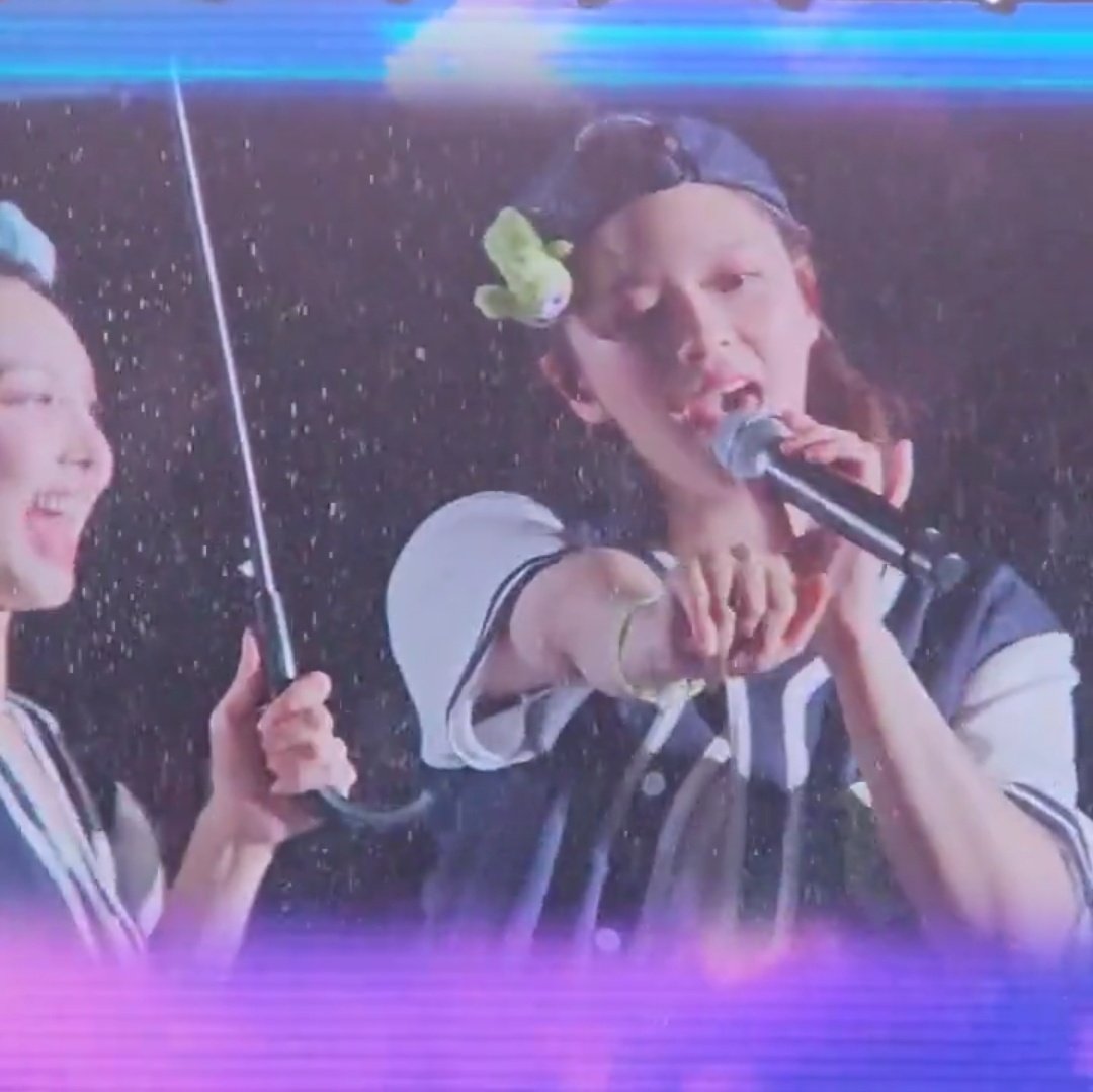 😴 on Twitter "hat backwards and the jeongvely hanging 😣"