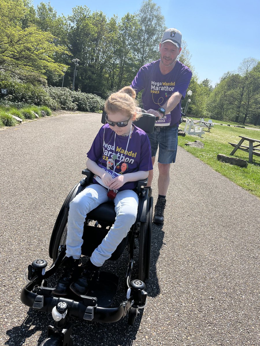 Hella van der Wijst (@hellavdwijst) on Twitter photo 21 km je dochter Eline duwen op de #megawandelmarathon <a href="/gehandicaptkind/">Stichting het Gehandicapte Kind</a> 💪💪💪 deze vader verdient morgen ook een #moederdag vinden jullie ook niet? RT mag #wandelenmethella #wandelen 21 km je dochter Eline duwen op de #megawandelmarathon <a href="/gehandicaptkind/">Stichting het Gehandicapte Kind</a> 💪💪💪 deze vader verdient morgen ook een #moederdag vinden jullie ook niet? RT mag #wandelenmethella #wandelen