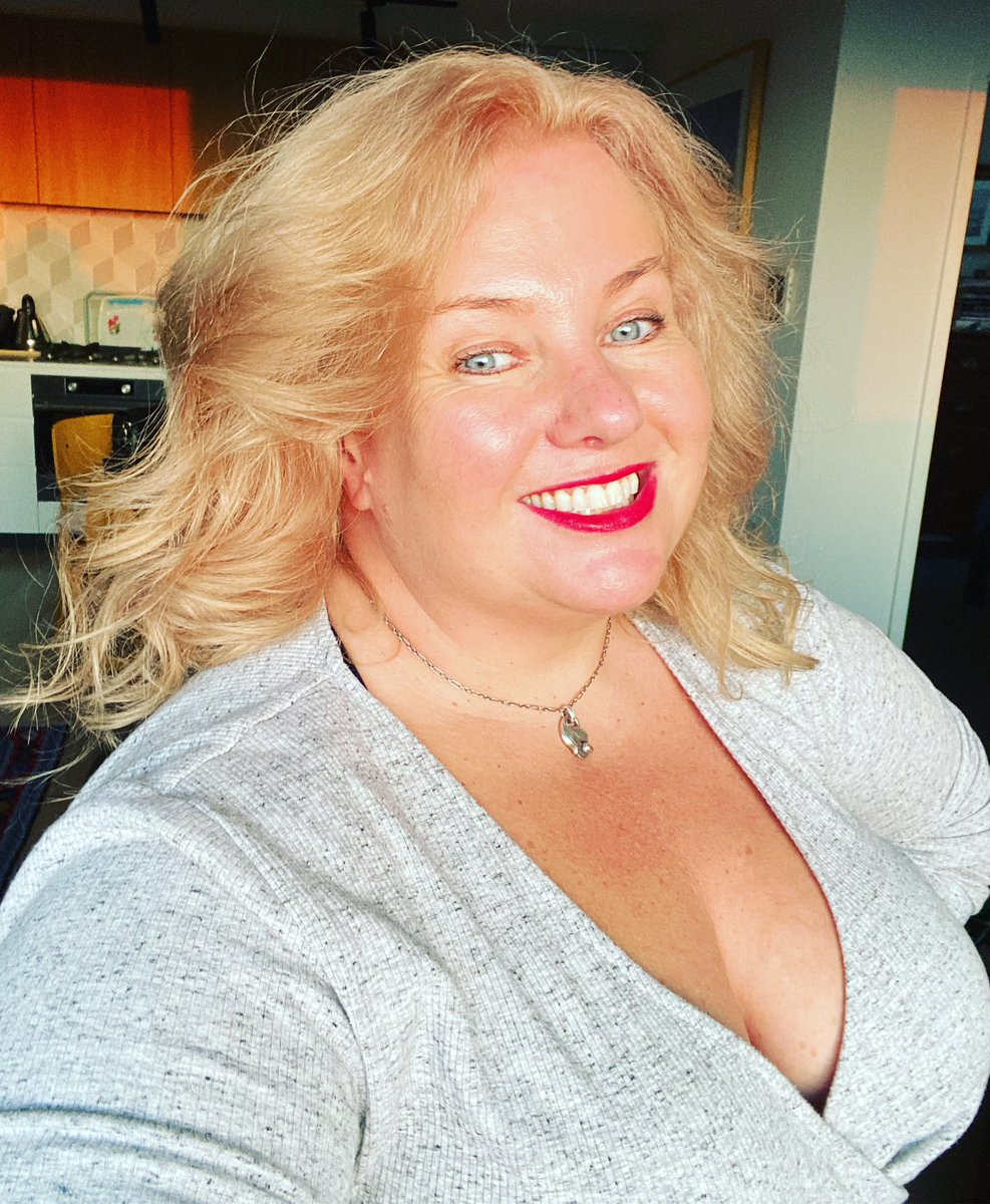 foxwhelp01's tweet photo. 👸💫 The good news, I won’t have to hide my tresses under a beanie for a wee while now my hair is sorted… the bad news, I can’t get it wet so have to go to the gym and not the pool 💫👸 https://t.co/TXWowmJIbV