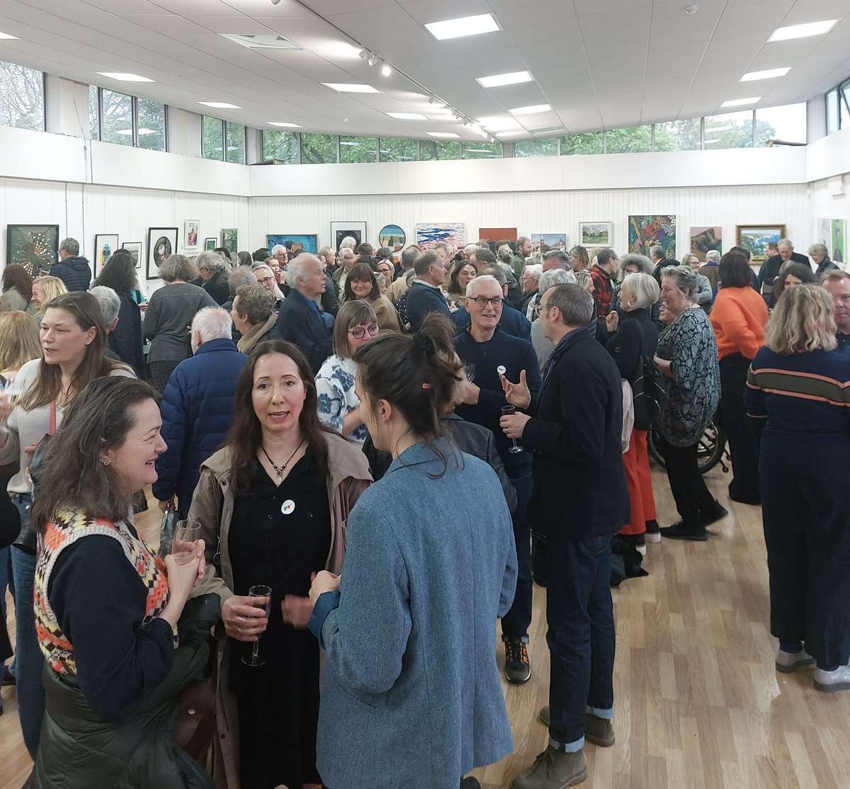 CarolTarnArtist's tweet image. Great PV for the Crouch End Open Studios group show at the Original Gallery,Hornsey Library. Really pleased to be exhibiting my portrait ‘Ella &amp;amp; Arthur’ - runs until 21st May. #ceopenstudios #groupshow #portrait #oilpainting