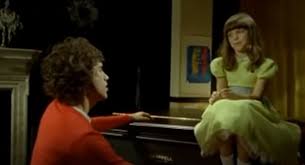 Fun facts about #Eurovision thread (1/n)

1. You might recognise UK #Eurovision2023 entry <a href="/maemuller_/">Mae Muller</a> from somewhere else...

9 yr old Mae Muller was the girl in a green dress in Mika's 2007 song Grace Kelly. Remember that tune?!

Have a listen below👇
bbc.co.uk/programmes/p0f…
