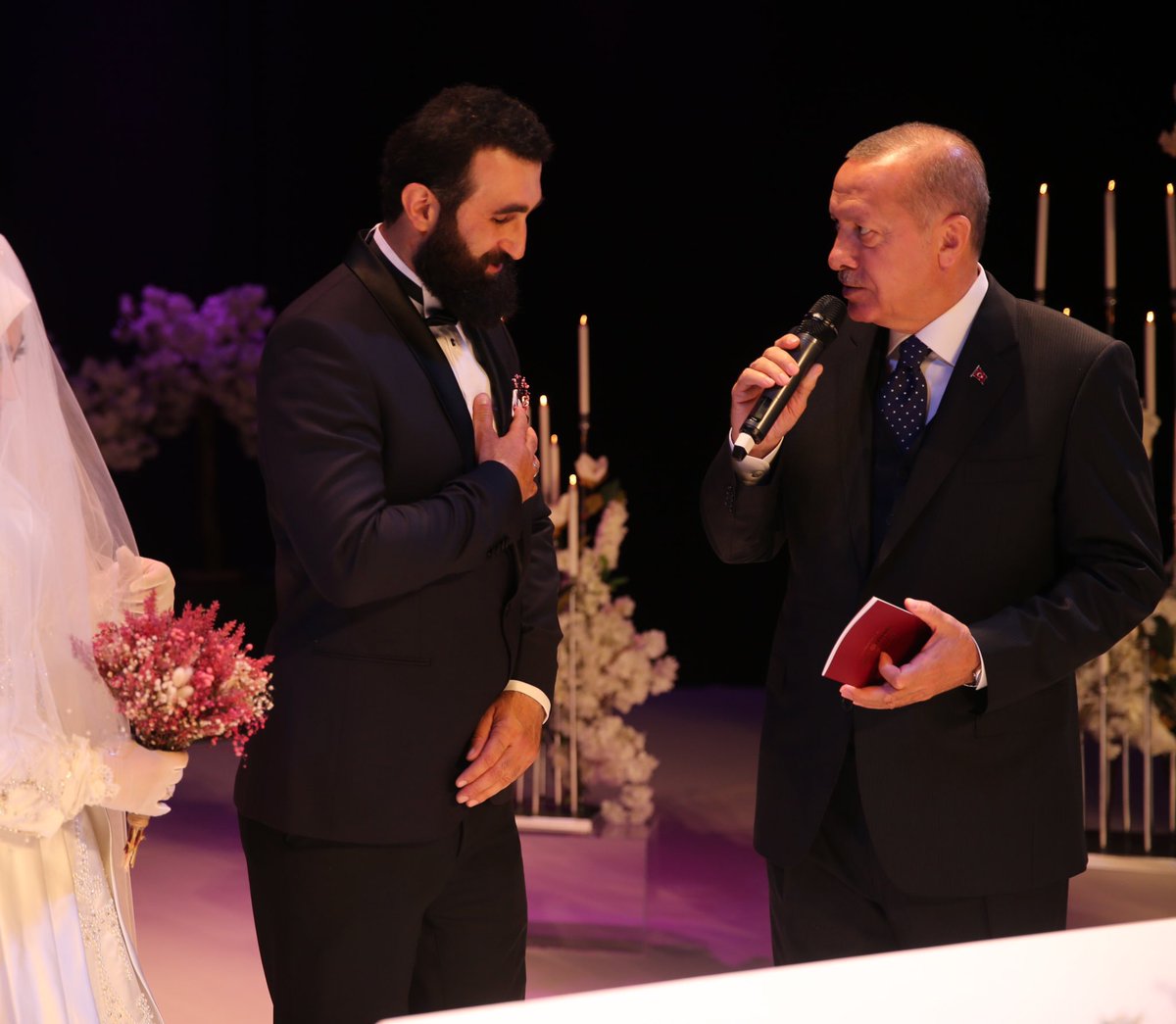 Sen bizi yalnız bırakmadın,Bizde seni yalnız bırakmayacağız Sayın  Cumhurbaşkanım 🇹🇷 <a href="/RTErdogan/">Recep Tayyip Erdoğan</a> #oyum #Cumhurİttifakına #ReceptayyipErdoğan   ☝🏻