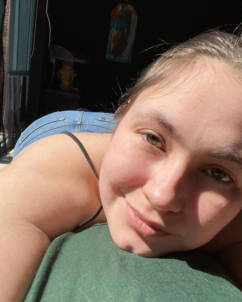 Sun 👑❤️☺️ https://t.co/QvnSMSBf9Q https://t.co/GRVLXXQLvq