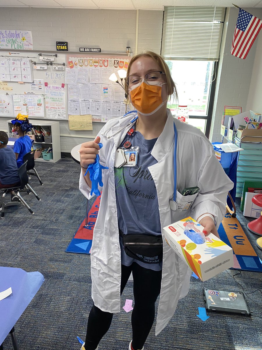 CFISD_Hancock's tweet photo. #HancockHospital was in full effect in the first grade pods yesterday. #ContractionSurgery https://t.co/F6u9xgDdUm