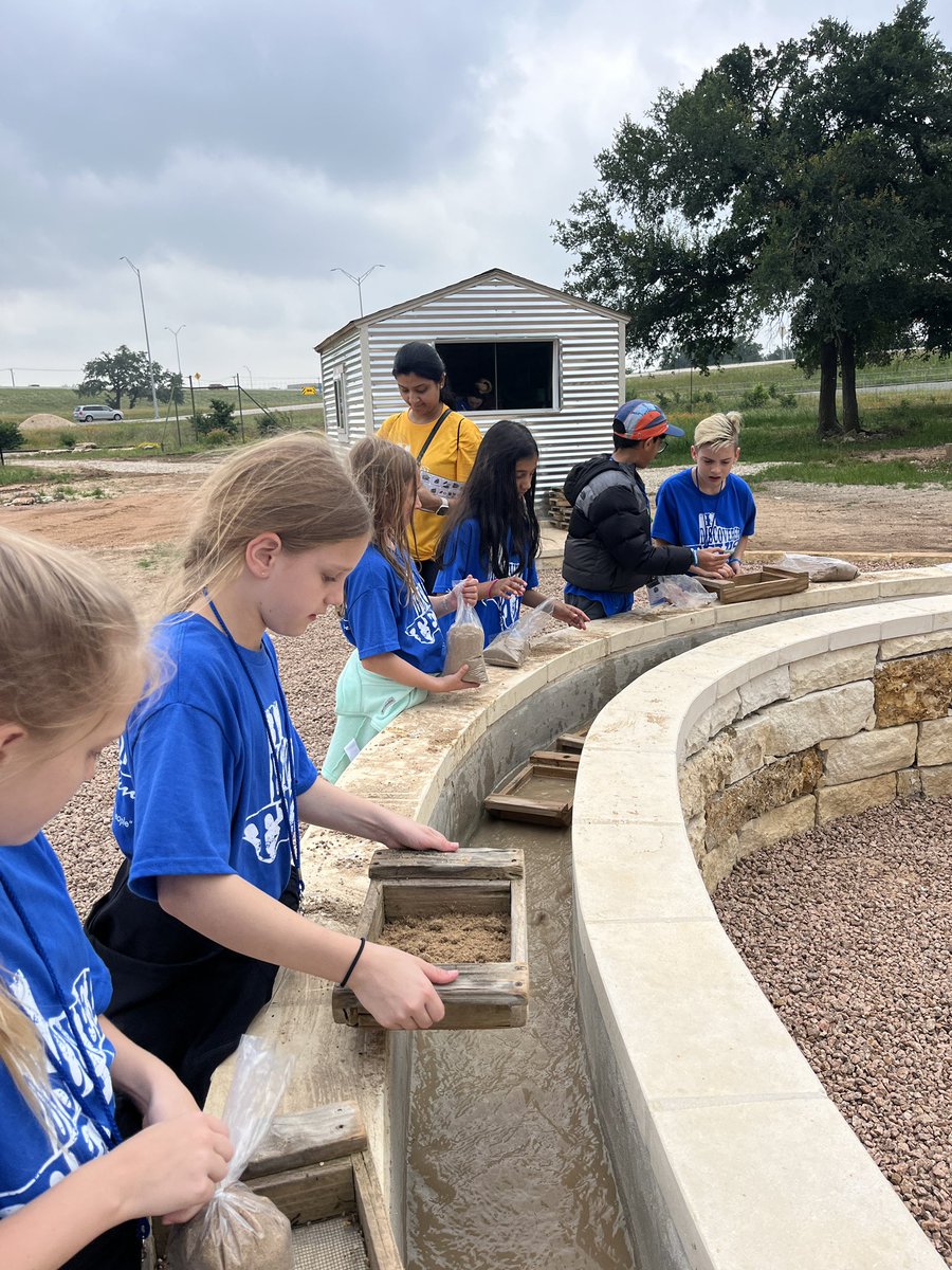 Austin Field Trip 🤠❤️ Our kids went on a tour of the Texas Capitol, explored The Inner Space Cavern &amp; played a lot of Texas trivia games along the way… It was a GREAT day! <a href="/82randalldragon/">Kathy Randall</a>  planned an awesome field trip!! <a href="/Jack_D_Johnson/">Jack D. Johnson</a>  #inspireexcellence  #dragonproud