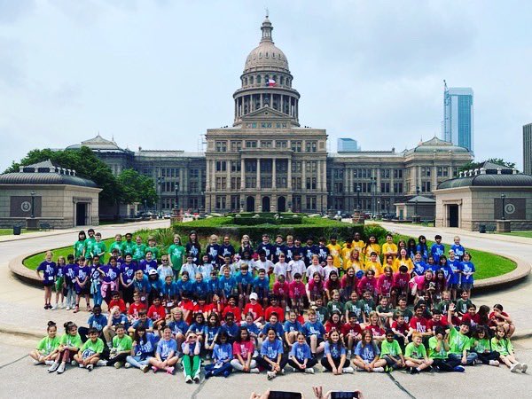 Anderson_4JES's tweet photo. Austin Field Trip 🤠❤️ Our kids went on a tour of the Texas Capitol, explored The Inner Space Cavern &amp; played a lot of Texas trivia games along the way… It was a GREAT day! @82randalldragon  planned an awesome field trip!! @Jack_D_Johnson  #inspireexcellence  #dragonproud https://t.co/hg3h3PcXhT
