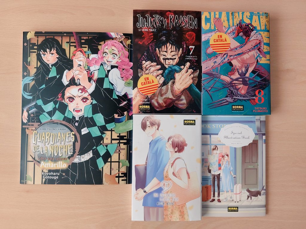 calysto76's tweet photo. Segunda tanda de compras manga de las novedades de @NormaEdManga 💗💗❤️❤️ #happyhappy #manga #lectur #guardianesdelanoche #kimetsunoyaiba #JujutsuKaisen #chainsawman #unaenfermedadllamadaamor #Hananoi https://t.co/Ws8mRvfxcd
