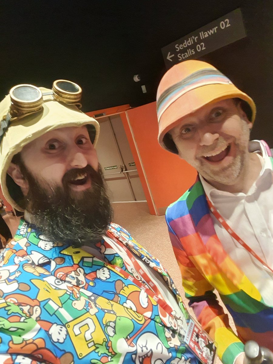 Prof_Verymental's tweet photo. The dapper duo are BACK!!! 

SWANSEA COMIC CON!! 

@prof_elemental https://t.co/PRSt3RY1DE