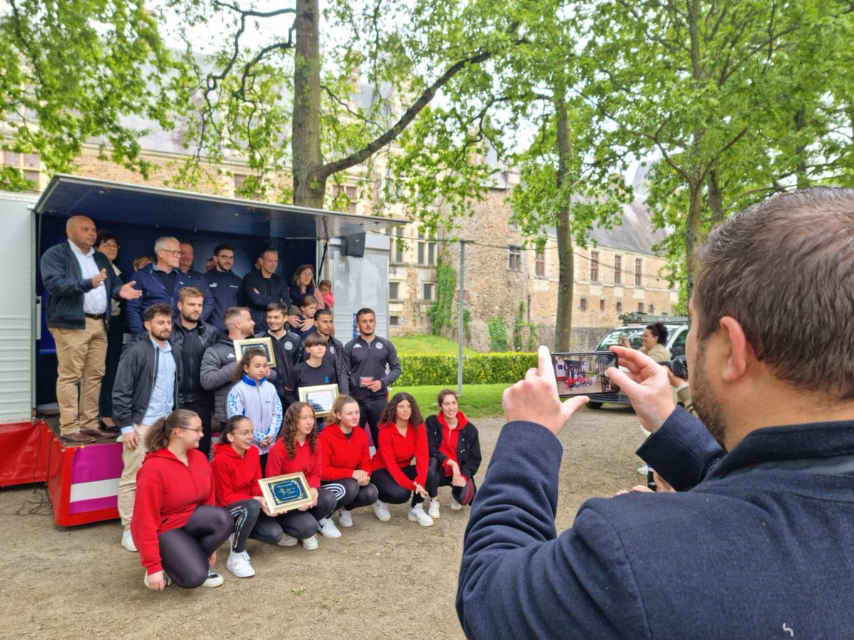 Fxlehecho's tweet photo. 3 nominations “Éclats de sportif” 
Bravo à nos lauréats 
🤸‍♀️.  🧗‍♀️ . ⚽️

#Châteaubriant https://t.co/AZ4hugSIPh