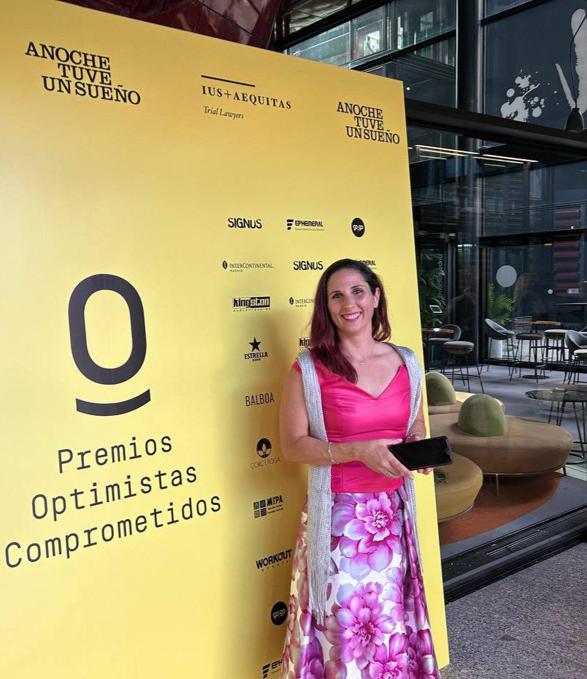 Maria_Ble_'s tweet photo. 💫Nuestra amiga @martaARTEagaF nos invitó a la gala de entrega de premios de @ATUSmag, pudimos conocer personas extraordinarias, personas con propósito que hacen un mundo...Un poquito mejor ❤¡Gracias! @iro2009 @carlosble 
#optimistascomprometidos https://t.co/uqQDHy2qks