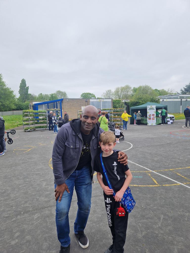 GemmaAsh3's tweet photo. Lovely to meet @delvic99 today at @Carsarea today. It was lovely to meet two @colebridgetrust participants who I worked with on #standout and they volunteered at @birminghamcg22 - they were so proud of themselves! https://t.co/AaLdMo5oob