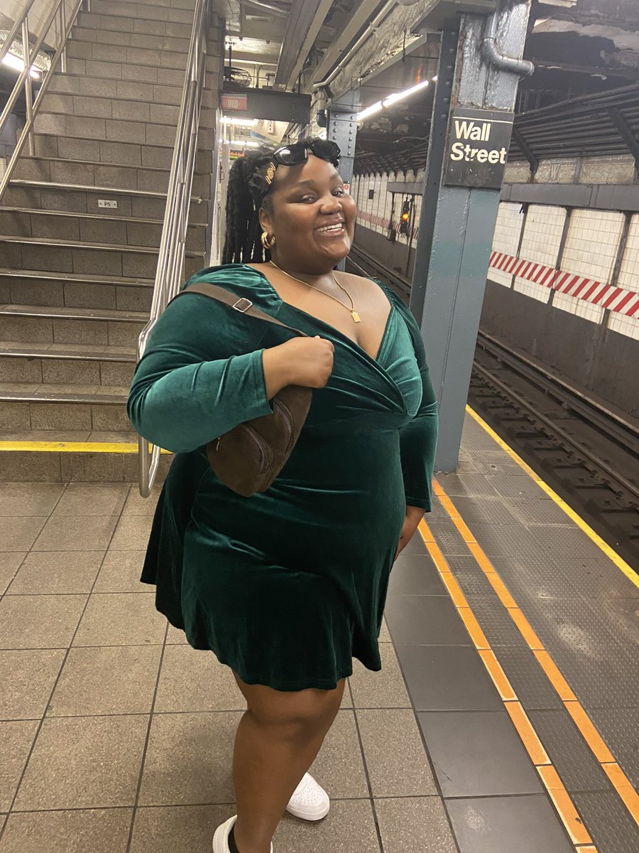 dprincess11's tweet photo. nyc.🤪 https://t.co/txmOuWhGlh