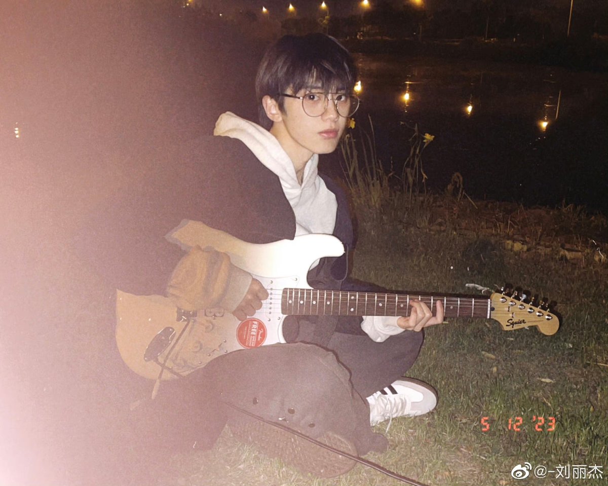 리제야 웨이보 계정 잃어버린줄 알았어요