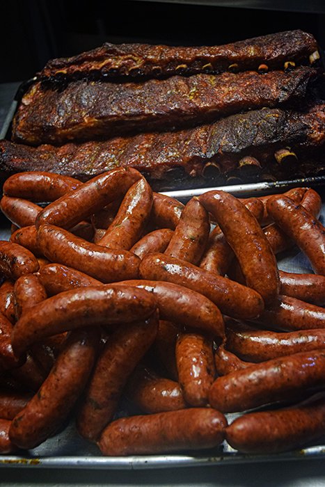 All our meats are hickory smoked to perfection every day along with our tasty sides! Come get yours today...and we can make everything to go
.
.
.
.
#ham
#meatlover #bbq #brisket #sausage #pulledpork #ribs #hickory #bakersribsweatherford