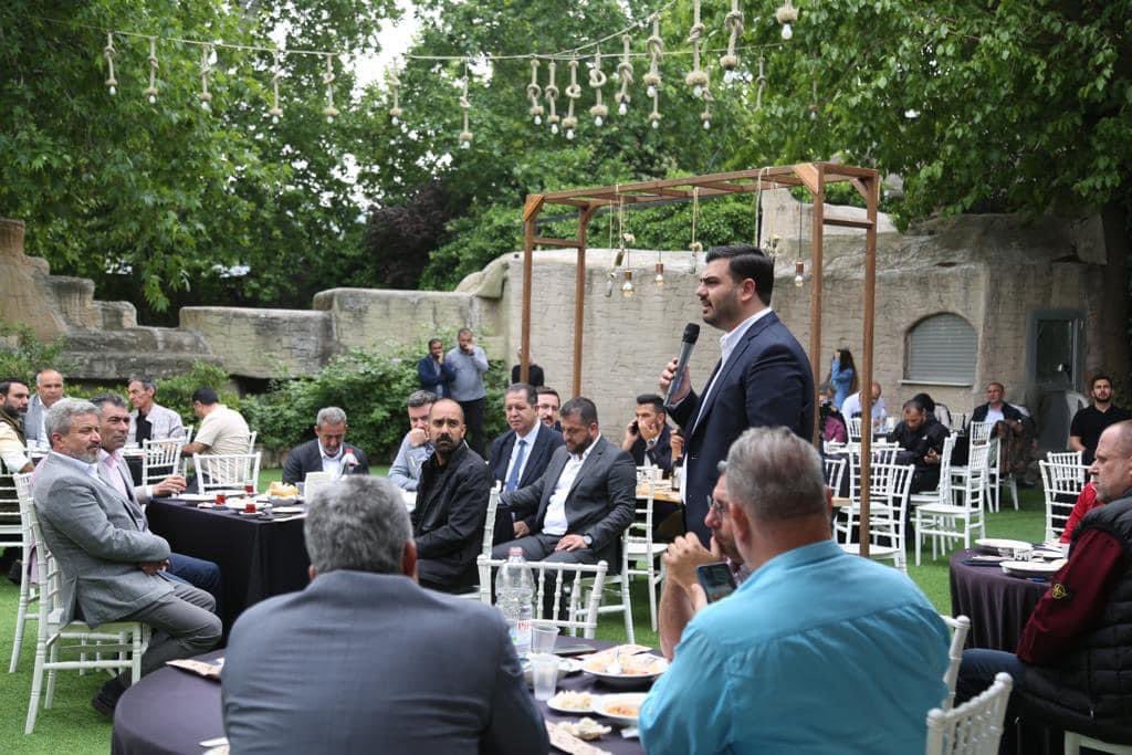 AkinDalgic's tweet photo. Gençlik Kolları Genel Başkanımız Sayın Eyyüp Kadir İNAN Pınarbaşı esnaflarımızla buluştu. Katılan tüm meclis üyelerimize,oda kooperatif başkanlarımıza ve kıymetli esnaflarımıza teşekkür ederiz. https://t.co/b3VbcUVH2c