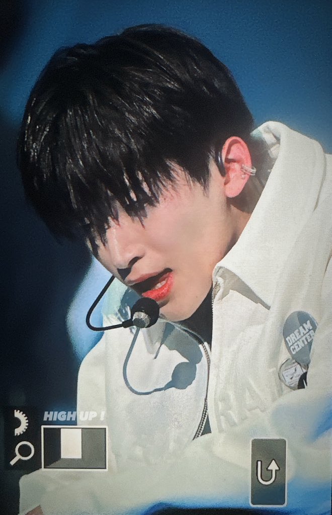 HIGH UP ! tweet media