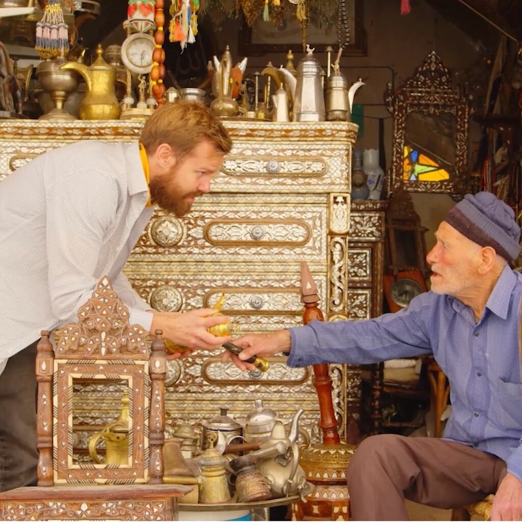 Crazy_Puffin_'s tweet photo. Get lost in the markets in Syria.🇸🇾
Damascus has one of the most exciting Bazaar in the Middle East where you can find everything from beautiful Arabic coffee pots to real Damascus steel.

.
.
.
.
.
.
#crazypuffin #crazypuffinadventures #damascus #damasc… https://t.co/QgRFHx31oi https://t.co/E3sHoPKeD3