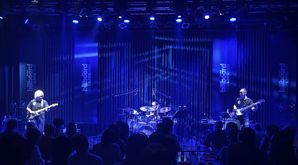 MzesRecordz's tweet photo. 【アカサカトリオ】
アカサカトリオ Live ~Second Edition~
大阪公演終了しました！
ご来場いただいた皆様ありがとうございました😎😎😎

遂に、明日の名古屋 CLUB QUATTROでの公演でツアーファイナルです！
お見逃し無く！！！
 #アカサカトリオ https://t.co/7pjyHN2IdJ