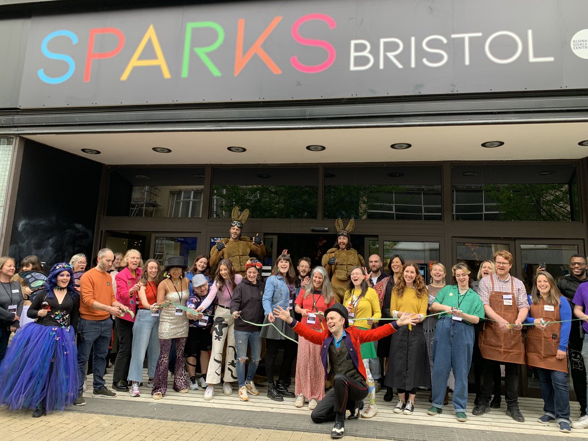 We are open! <a href="/Sparks_bristol/">Sparks Bristol</a> @GlobalGoalsCtre @SustHive <a href="/UWEBristol/">UWE Bristol</a> Can’t wait to have our first school visits very soon.  See you there! 👀 🪴 🍲 🌍 👖