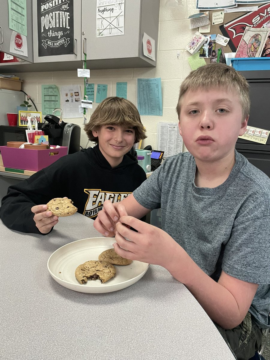 MrsStOnge's tweet photo. @BakerLINKS enjoying their cookies after Life Skills class! #teachlovecoffee #peer2peer #inclusionmatters #cookingintheclassroom https://t.co/tPeYW1PuCh