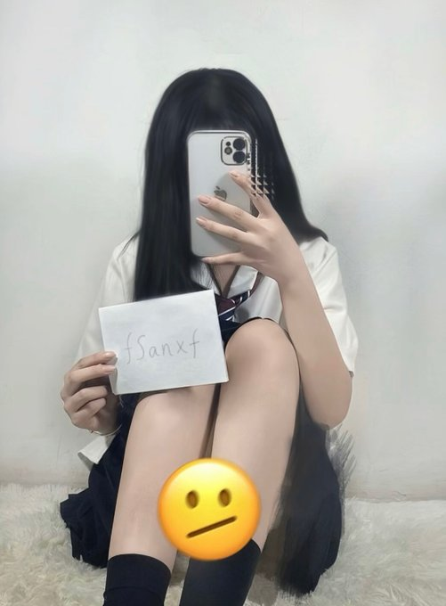 wuhue2's tweet photo. @fSanxf 我操你妈逼 傻逼 
操你祖宗十八代 操你妈逼 全家女的都是做鸡被操的贱命 操你妈逼 傻逼 死贱逼 全家女的逼都被操烂
死贱逼被操烂生不了孩子断子绝孙 操你妈逼 傻逼 死贱逼
大伙看到的一起轮奸操死这个贱逼 就是这个贱逼 https://t.co/6xnRQsBdtD