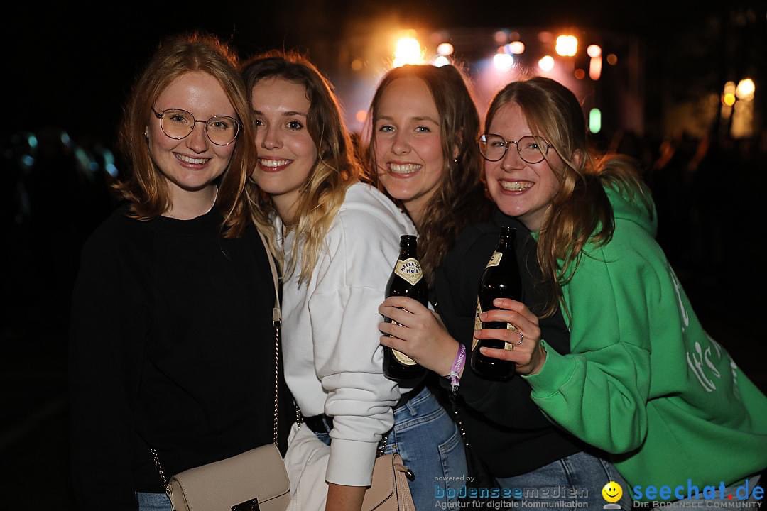 seechat's tweet image. SUMMER OPENING Party - RWU Hochschule: Weingarten, 12.05.2023

## 25 Jahre seechat.de | Die Bodensee Community - JUBILÄUM ## 1999-2024

Alle Fotos und Videos auf:
&amp;gt;&amp;gt; seechat.de

#SummerOpening, #RWU, #Party, #Studentenparty, #Weingarten,
#BODENSEEMEDIEN