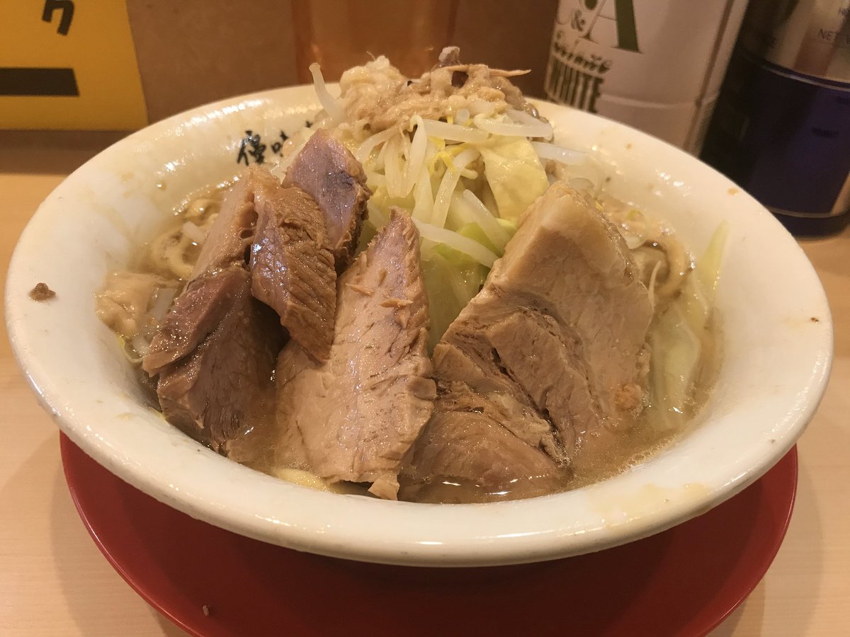 ramentechnocrat's tweet photo. 若武者ASAKUSA/浅草/会津山塩物語

当時、まだ"いち豚"が"豚いち"で、優味麺亭やまどりの丼を使われていたとき、私は福島市で社会人生活をスタートさせました。コロナ初期、新社会人、新���地、"豚いち"は私の心の支えでした。
あの1年間で52杯豚いち食べてました。

浅草店めちゃめちゃうまかったです https://t.co/ctHq3Vu6GL