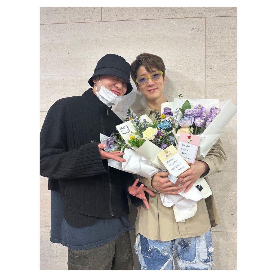innercircleww's tweet photo. [IG] 230513 YOON w_n_r00 Instagram Post with HOONY

멋지다 우리형💙 #뮤지컬드림하이

Like and comment here:
🔗 https://t.co/rRfe9peYbv

#KANGSEUNGYOON #강승윤 @official_yoon_ #HOONY #이승훈 @official_hoony_ #WINNER #위너 @yg_winnercity @yginnercircle https://t.co/hQgTAHMrZp