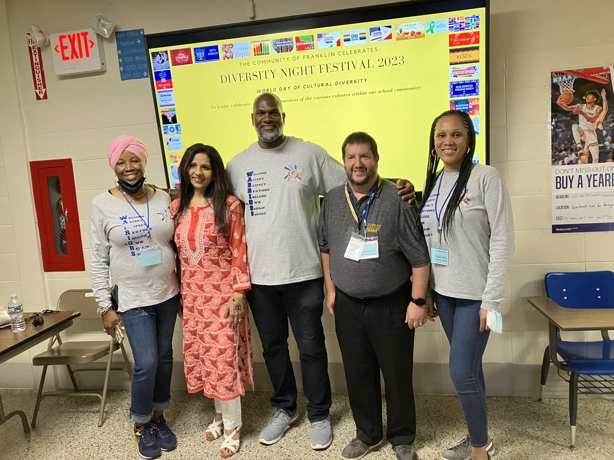Plummer_FTPS's tweet photo. Thank you to our student &amp; staff performances, community organizations, volunteers, and Franklin families that came out to our Diversity Night Festival. We had a fantastic time! @MRSQPETERS_FTPS @MrCohenHSC_FTPS @WNews_FTPS @ASCI_FTPSchools https://t.co/D5SKx2LqTQ