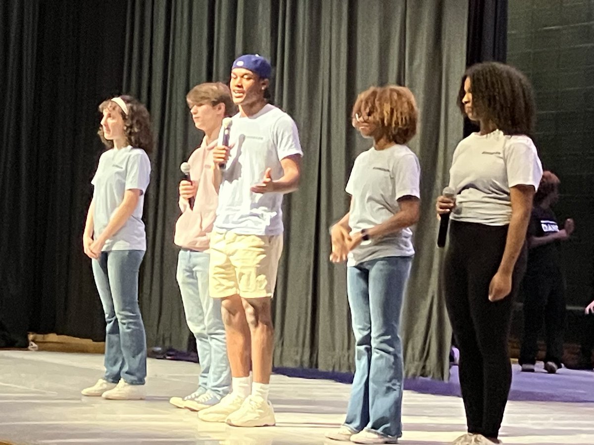 Plummer_FTPS's tweet photo. Thank you to our student &amp; staff performances, community organizations, volunteers, and Franklin families that came out to our Diversity Night Festival. We had a fantastic time! @MRSQPETERS_FTPS @MrCohenHSC_FTPS @WNews_FTPS @ASCI_FTPSchools https://t.co/D5SKx2LqTQ
