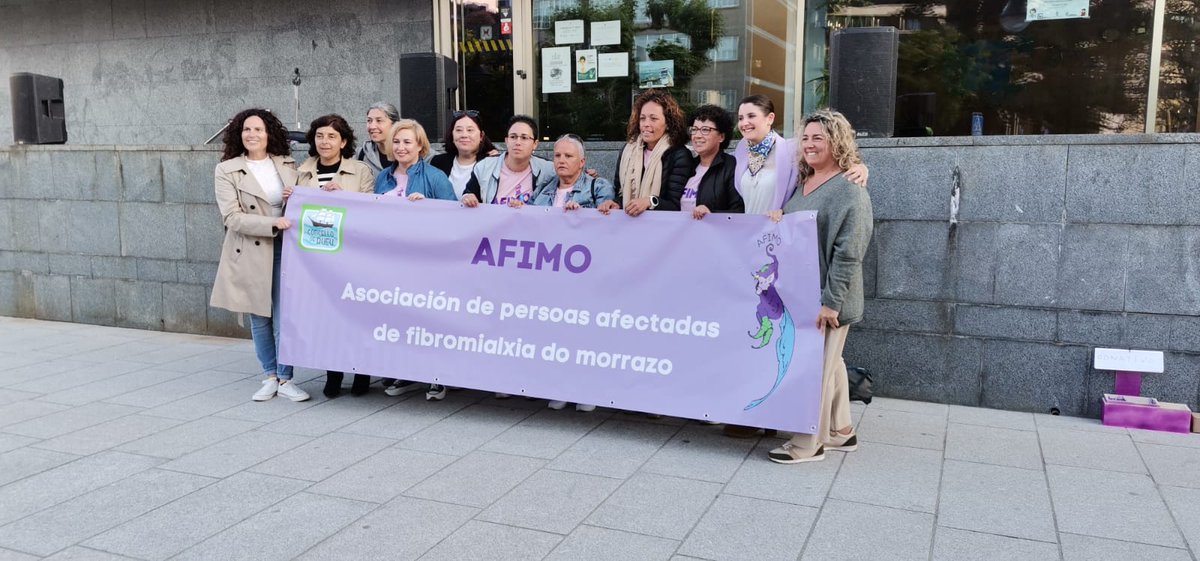 emmo_morrazo's tweet photo. Onte celebrouse en Cangas a presentación da asociación AFIMO para axudar a tódalas persoas con fibromialxia da contorna. Noraboa pola vosa labor! https://t.co/CjCEsliLQu