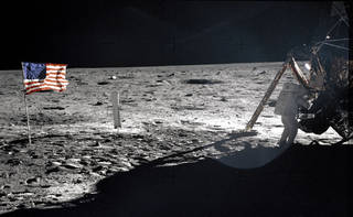 pals_astro67234's tweet photo. In 1969, Neil Armstrong took humanity's first step on the Moon, forever changing our perspective of the cosmos. 🚀 #MoonLanding https://t.co/5nOQbYbxip