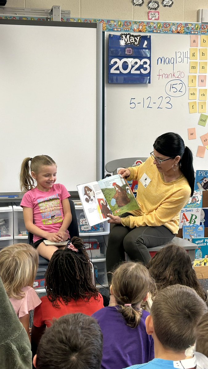 awmo2ndgrade's tweet photo. This young lady was so excited and surprised!! Mystery readers are the best📚🤩 https://t.co/doZcvirkV1