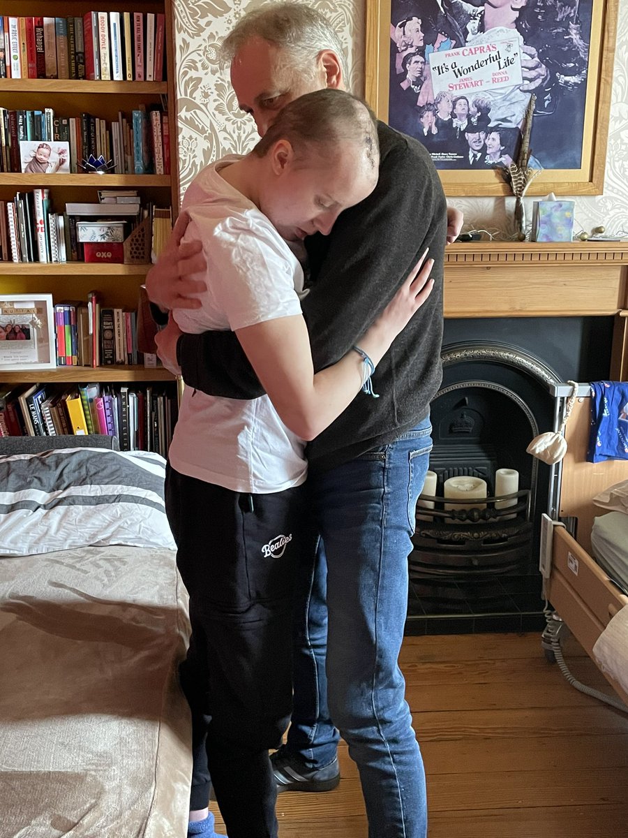 shitscaredmum tweet media