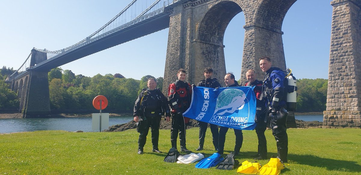 gwyneddsubaqua's tweet photo. 🤿Deifio bach gwych o dan Bont Fenai 💫 Great dive under Menai Bridge 🐟
#sdi #sdidivers #divestrong https://t.co/TjPoajnAQ0