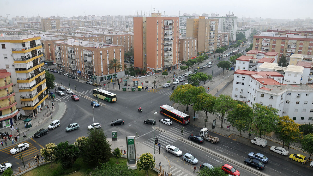 Sevilla es una ciudad con grandes desigualdades de renta. Buscar datos a nivel barrio es complicado porque normalmente se ofrecen a nivel de distritos, que son unidades urbanas grandes que engloban a barrios de diferente condición con el objetivo de camuflar estos desequilibrios.