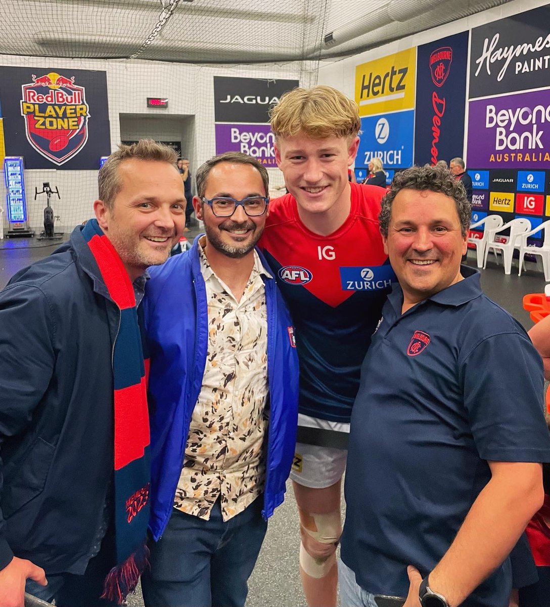 Four <a href="/melbournefc/">Melbourne Demons</a> legends 👏🏽👏🏽