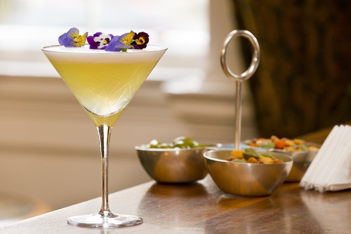 MerrionHotel's tweet photo. It’s always cocktail time at The Merrion, not just on World Cocktail Day! 🍸
#Worldcocktailday #BarNo23 #CellarBar #MerrionTerrace https://t.co/mHjR5XI2eS