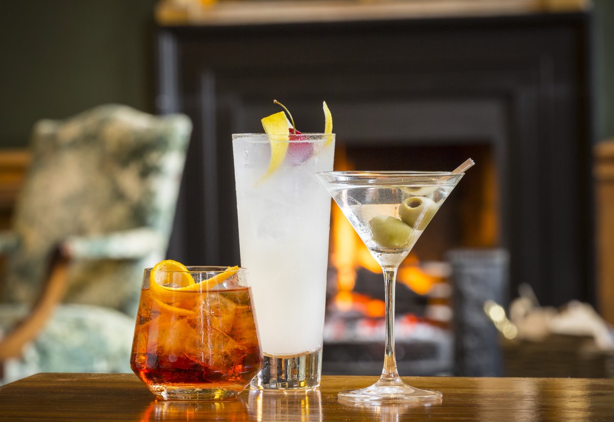 MerrionHotel's tweet photo. It’s always cocktail time at The Merrion, not just on World Cocktail Day! 🍸
#Worldcocktailday #BarNo23 #CellarBar #MerrionTerrace https://t.co/mHjR5XI2eS