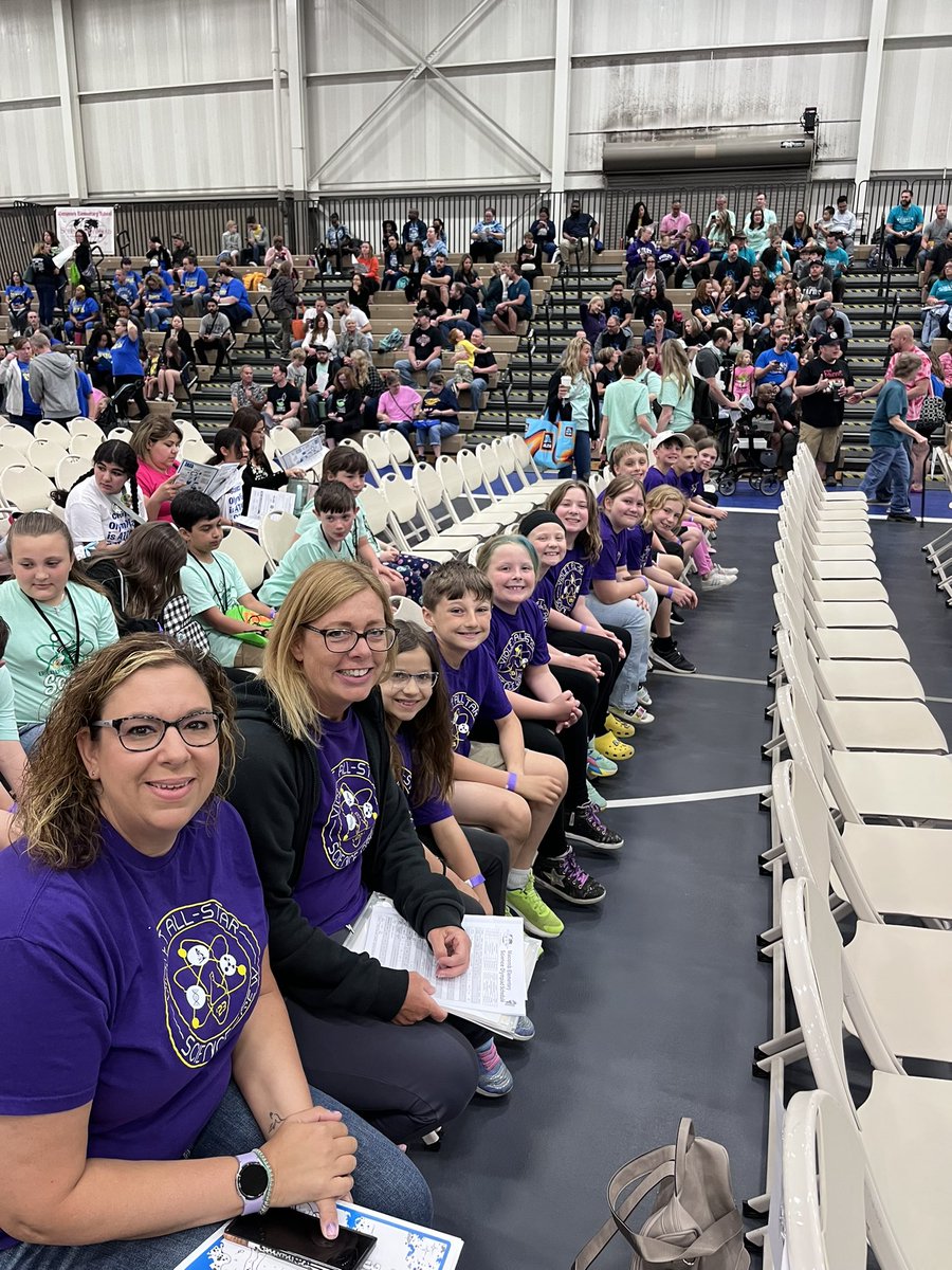 JoanGrassi's tweet image. Go Team!  @VioletAllStars are representing today at The Macomb County Science Olympiad! #mylsps