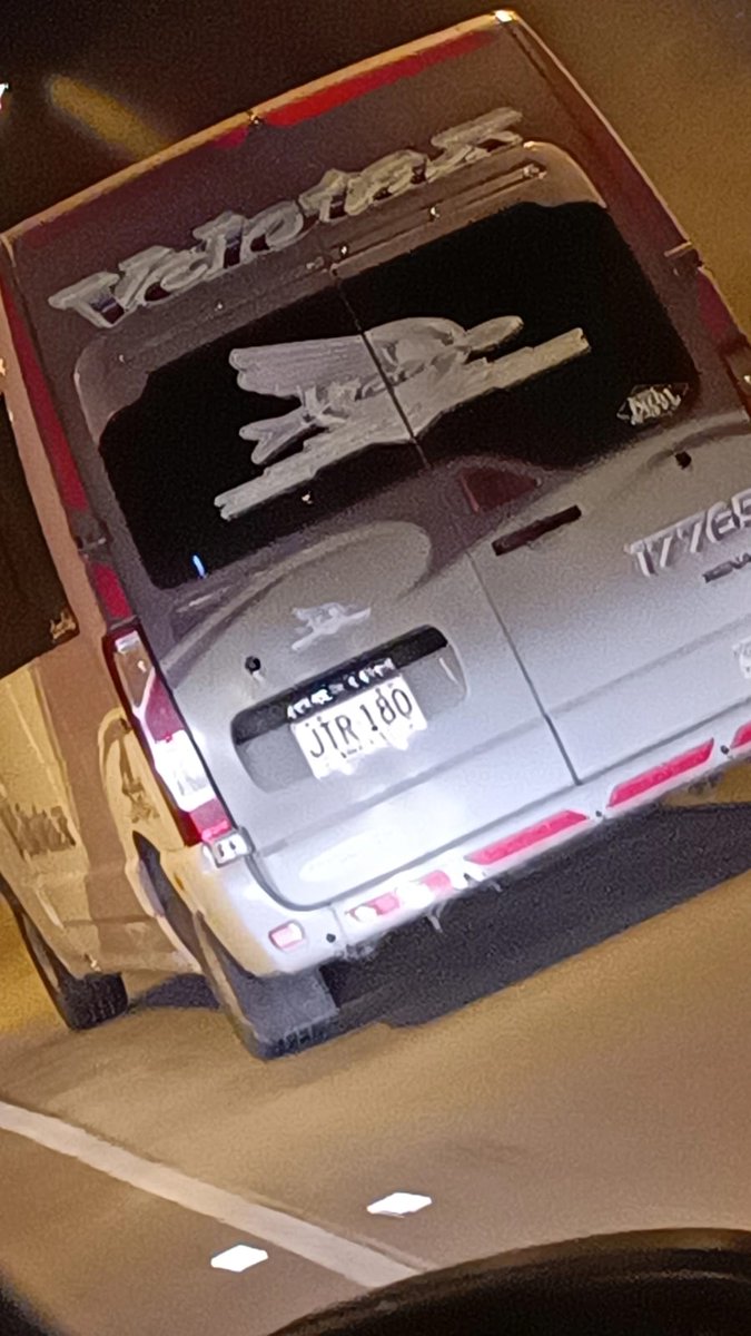 lihudaju's tweet photo. @VelotaxOficial quiero informar la irresponsabilidad del señor que conduce este vehículo ya que conducía a alta velocidad por el túnel de Bogota Melgar. https://t.co/VpFlTfX9eb