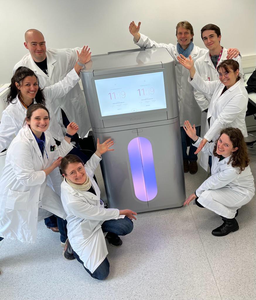 philippefroguel's tweet photo. Le nouveau séquenceur d ADN le plus rapide au monde installé à Lille au centre génomique Ligan d EGID @PreciDIABCenter premier de ce type en 🇫🇷 pour révolutionner le diagnostic des maladies génétiques @sretailleau @antoine_petit_ @PLTharaux vers la med personnalisée https://t.co/aRxjLFPSpk